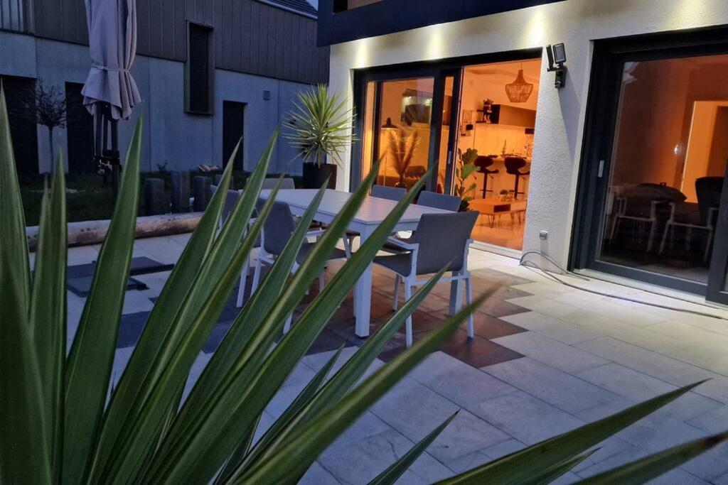 Suite Prestige Logement Neuf Avec Spa Et Ecran De Cinema En Rez De Jardin コルマール エクステリア 写真